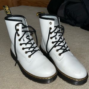 DR MARTENS. white never worn. size 8W.